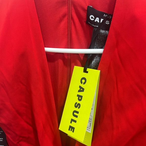 Red Dress - Picture 4 of 5